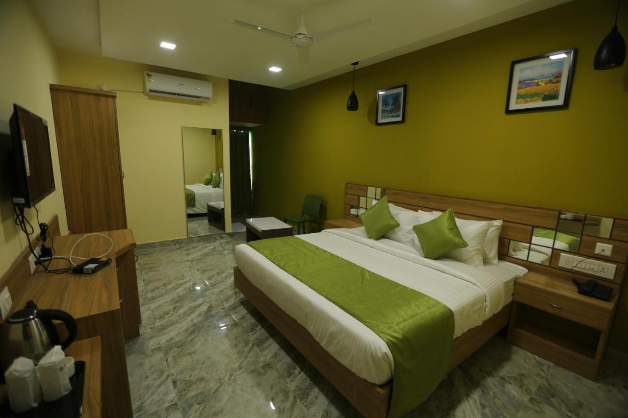 Mehar Inn Hotel Karaikudi Exterior foto